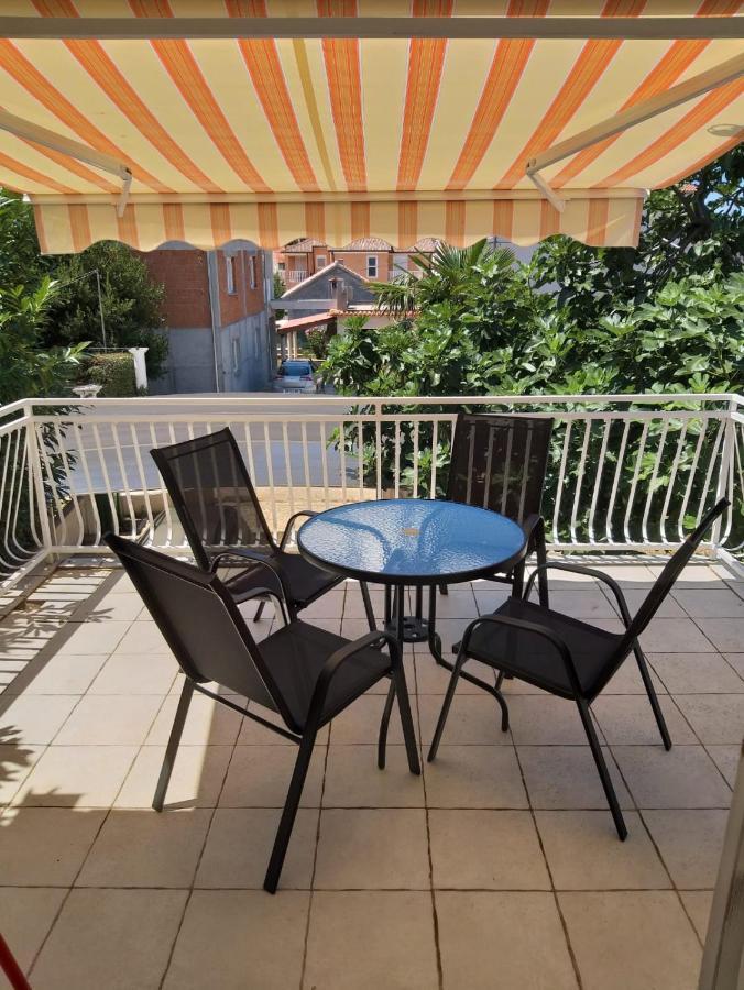 Apartmani Ana Tribunj  Ngoại thất bức ảnh